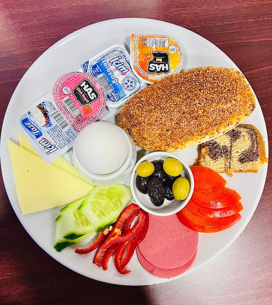 Qonaq Otel - Image 48