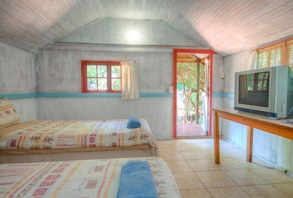 Woodlands Cottages & Camping