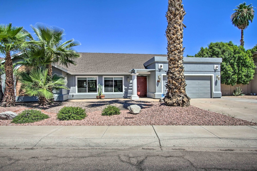 Glendale Oasis w/ Saltwater Pool & Hot Tub! view 4
