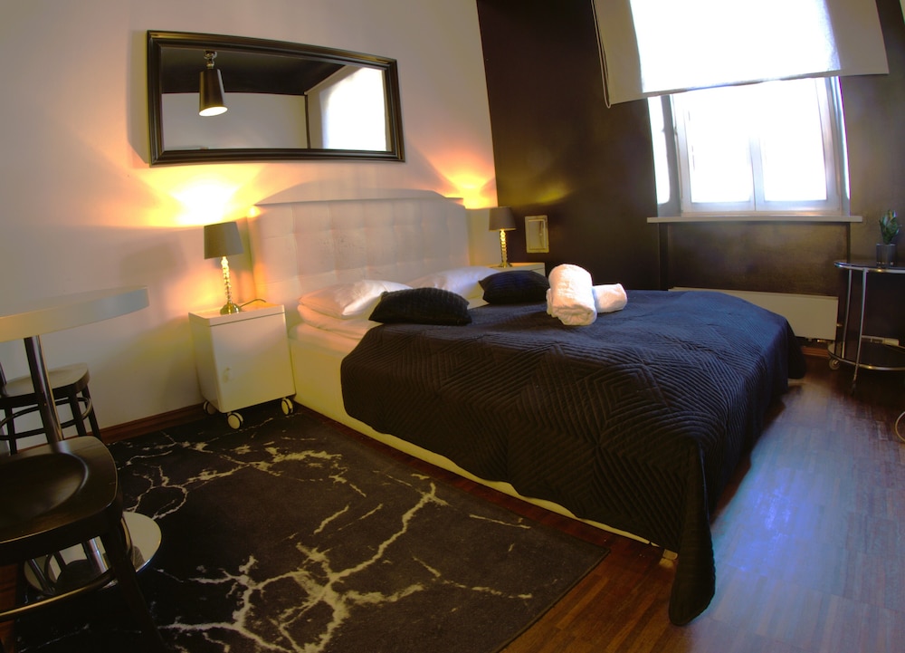 Chmielna Guest House