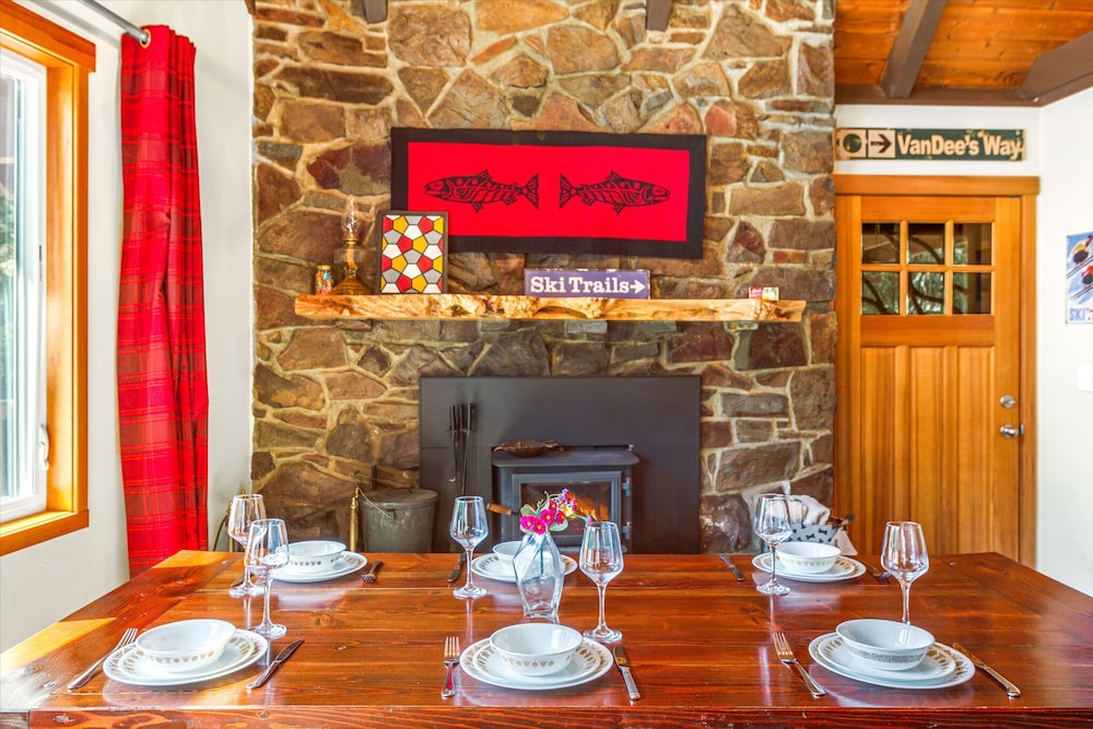 Cottonwood Chalet in Packwood