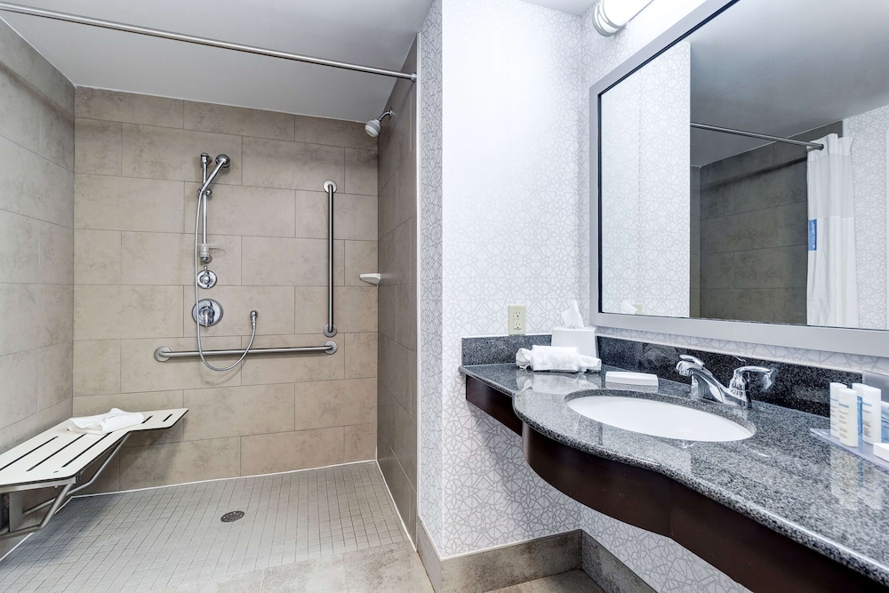 Brantford Vacations - Hampton Inn  Suites by Hilton Brantford Conference Centre - Property Image 33