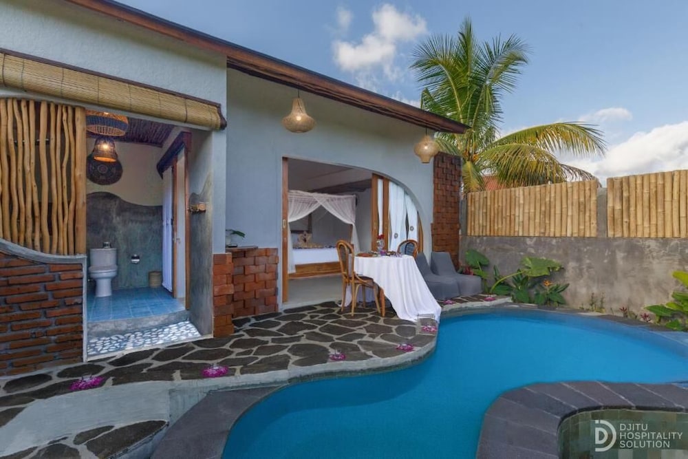 Lumina Villa Sidemen