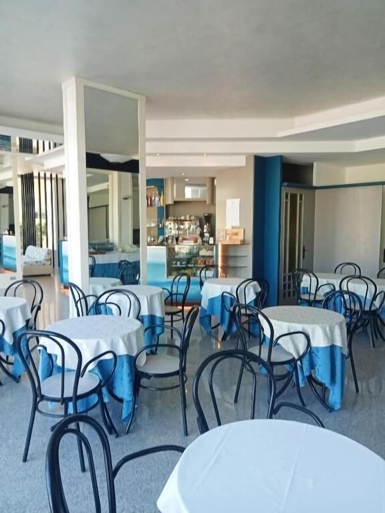 Hotel Alb's