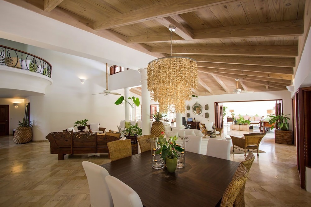 Villa Las Piñas