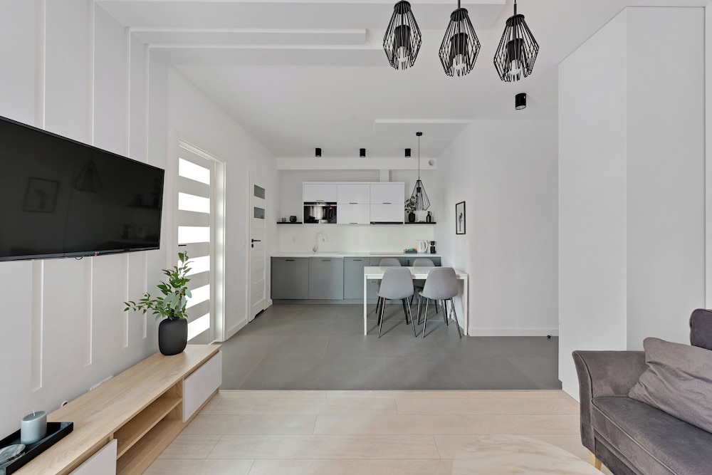 Aura - Riverside & Parking by Downtown Apartments