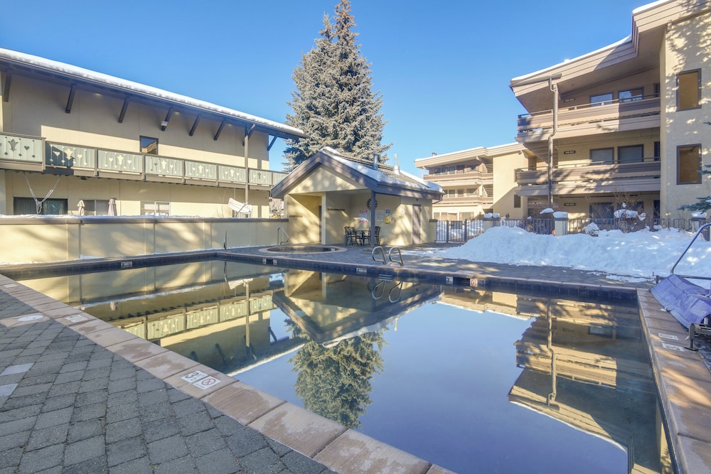 2 Mi to Sun Valley Resort: Walkable Condo!