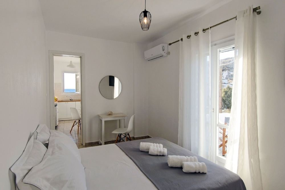 Perigiali Rooms & Apartments Folegandros photo 2