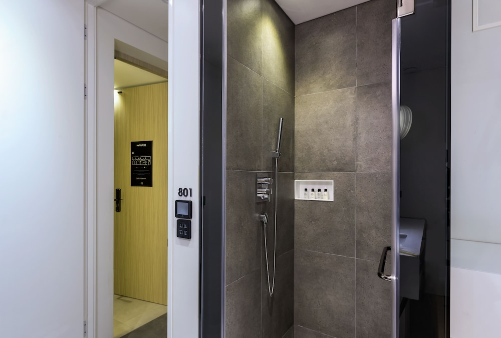 Hotel The Designers Kondae 63