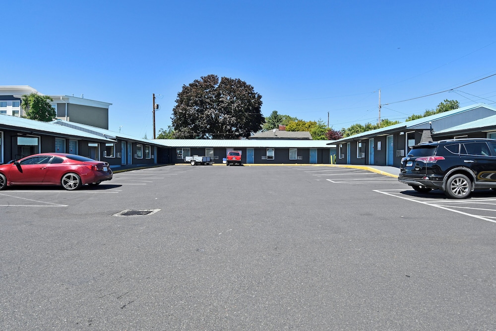 Budget Motel
