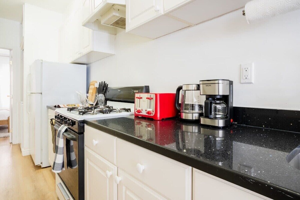 1435 UES Apartment