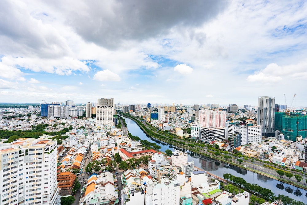 SAIGON 9 - Rivergate Residence Infinity Pool
