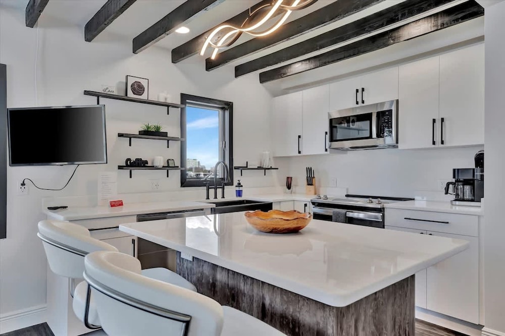 The Aura a Luxury Waterview Condo Heated Pool