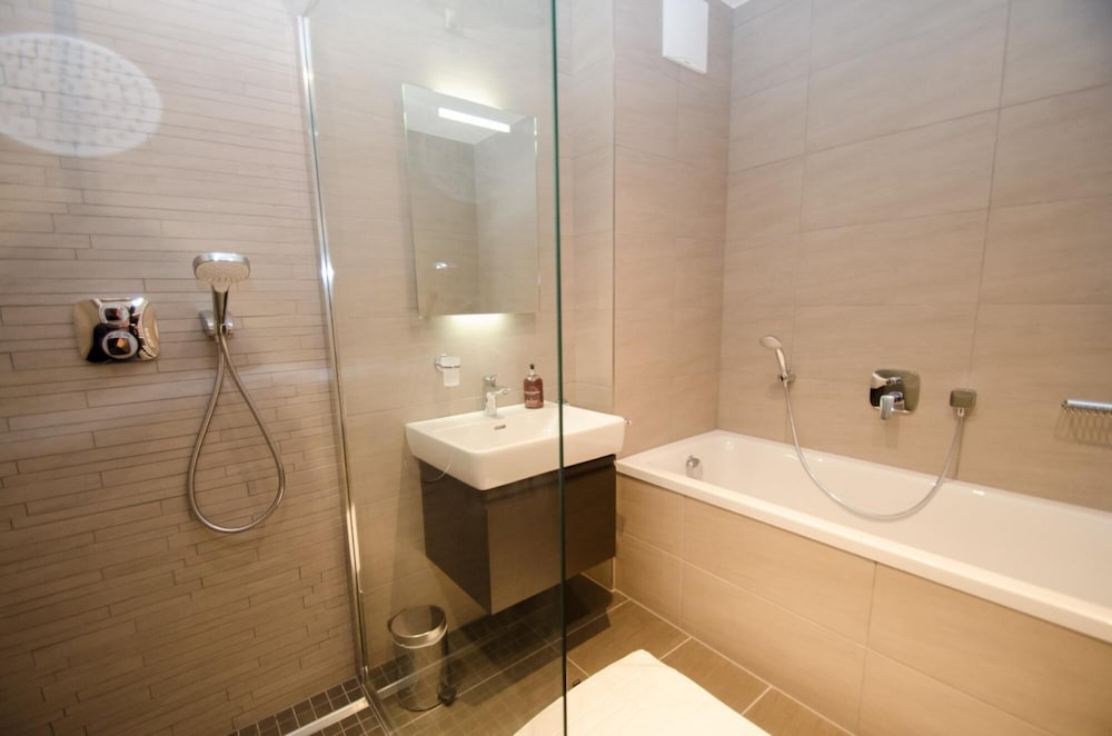 Superb Alpine Lodges Zell am See 4pax