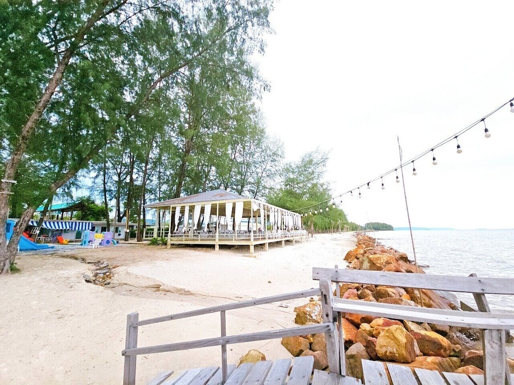 Suvarn Gleaw Thong Resort