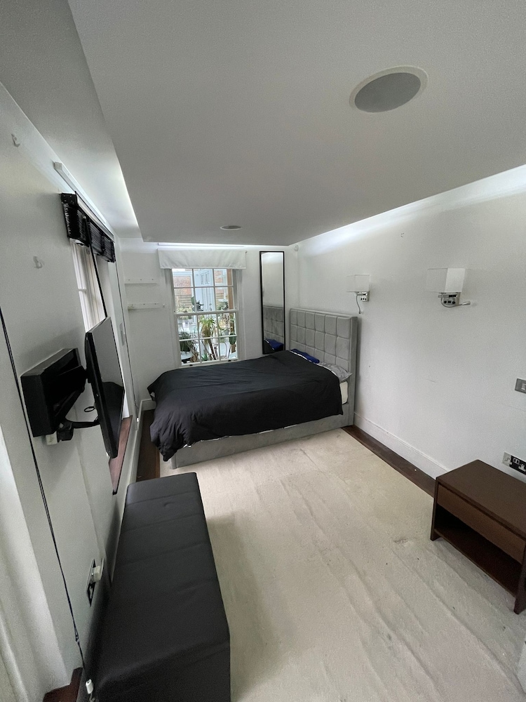 Lovely 2-bed Apartment in Brixton Central Location