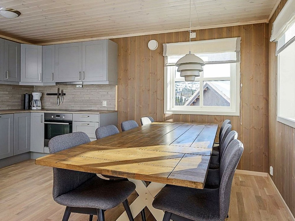 13 Person Holiday Home in Øyer view 3