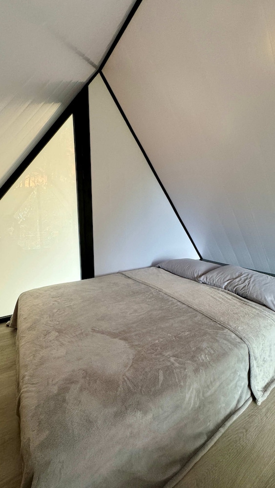 w Forest Escape Bungalow With Nature View
