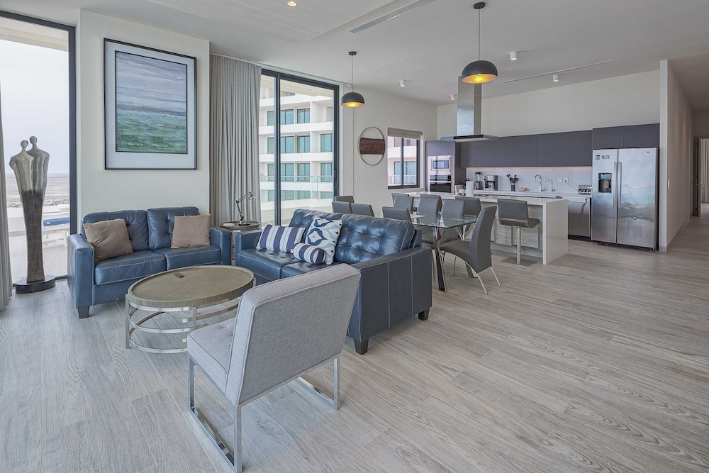 Waves Views Luxury 3BR Oceanfront Condo
