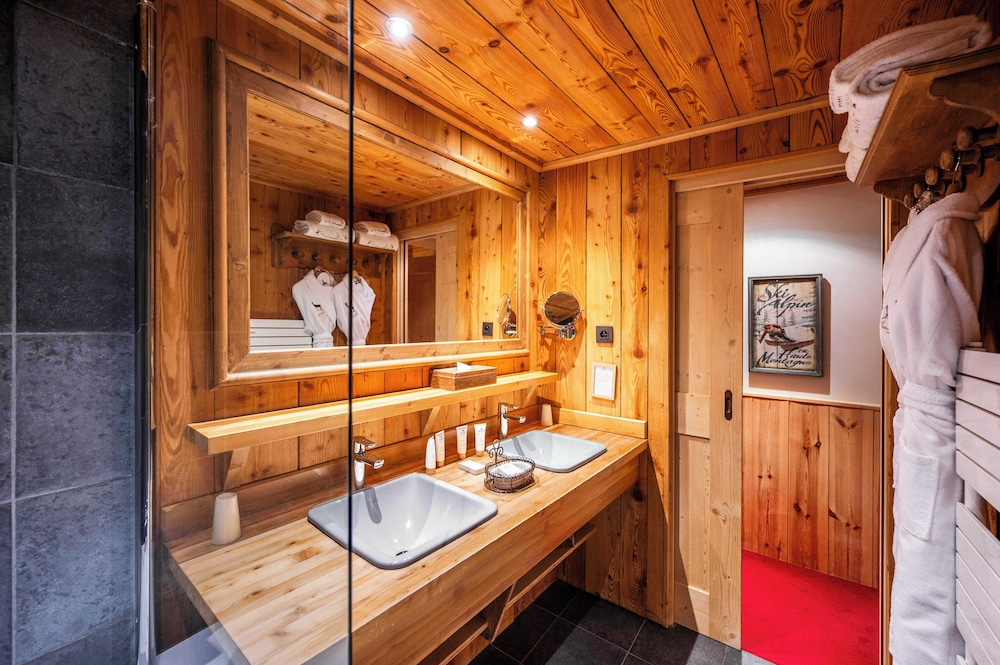Huez Vacations - Hotel Au Chamois d'Or by Les Etincelles - Property Image 14