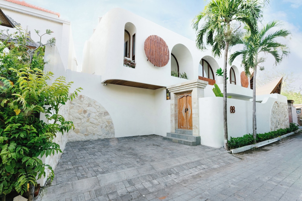 Luxury Noah Villa