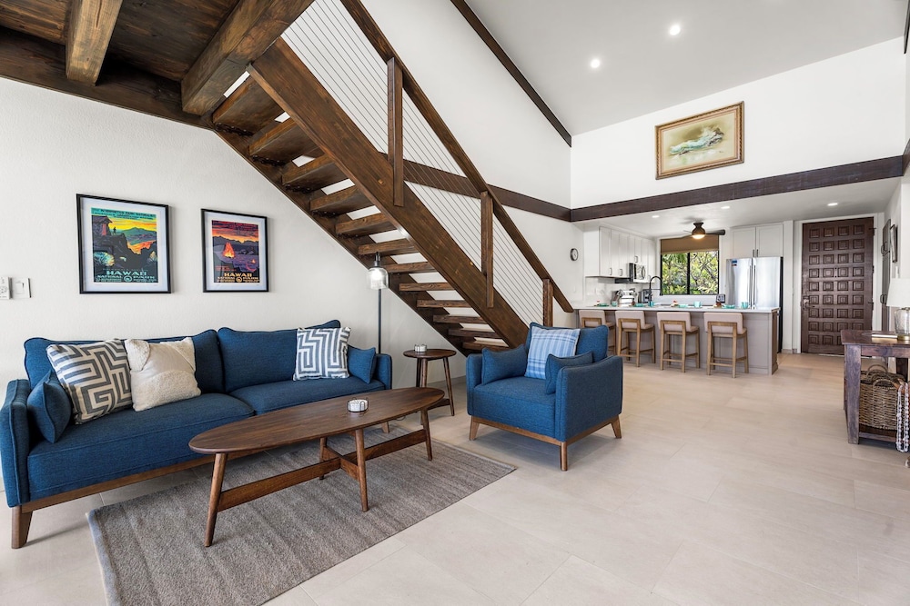 Fully Air-conditioned - Updated Top Floor Including Loft - Ocean Views - Vrkcv