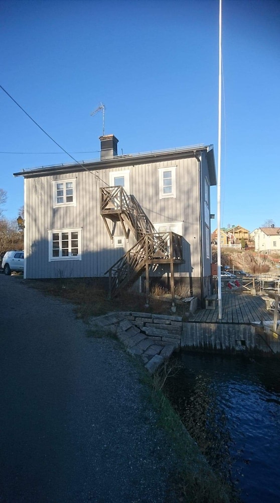 Hostel Lotsen