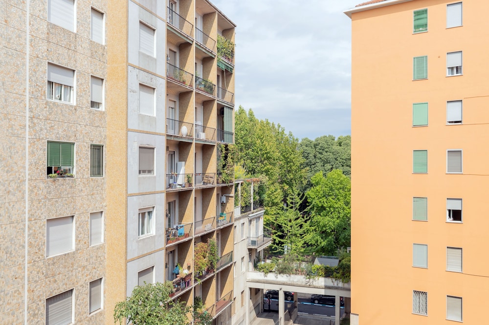 Milan Retreats Navigli