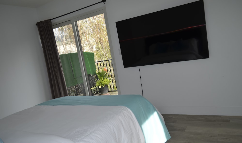 Dimond Abode Vacation Rental
