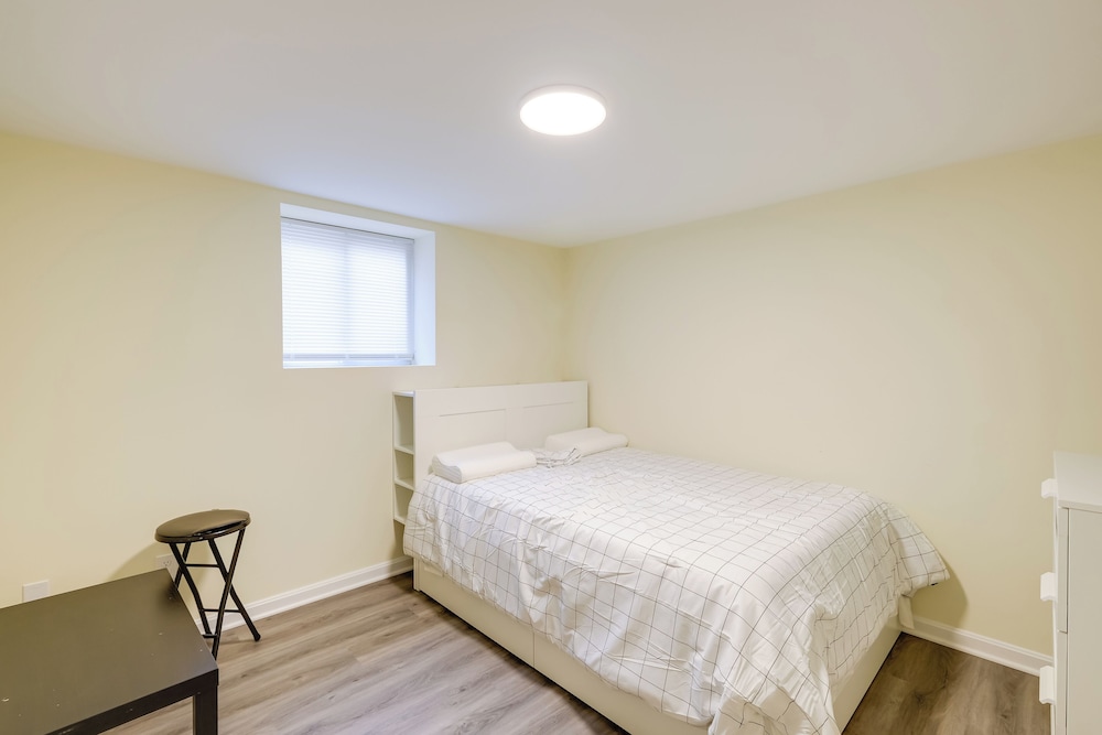 1 Mi to Metro: DC Area Apt w/ Fenced Yard!