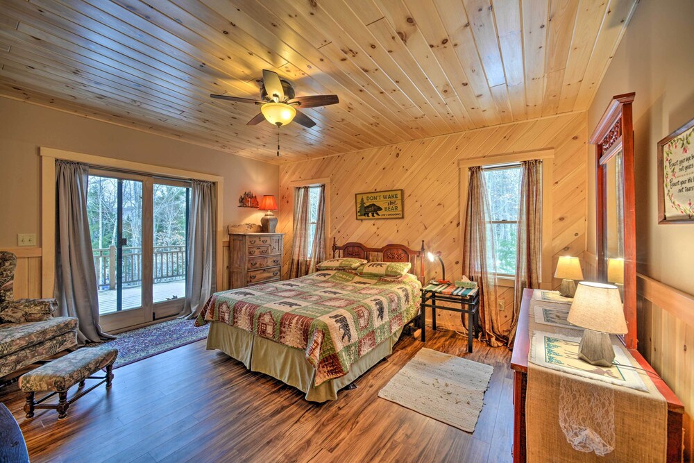 Spacious Cabin on Silver Lake: Hike & Ski! view 3