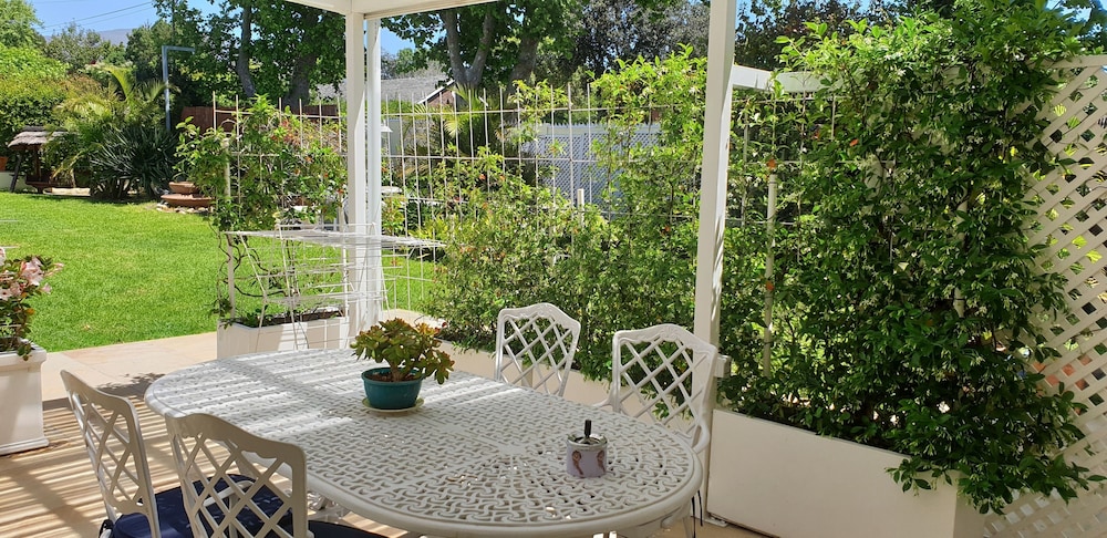 Constantia Cottages