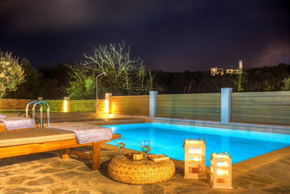 Hotel Cyan Icons Villas - Image 1