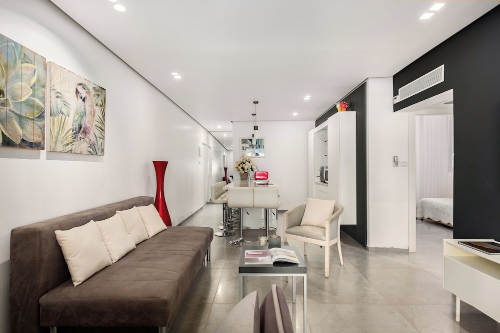 Royal Park Apt Resort by Sea N Rent