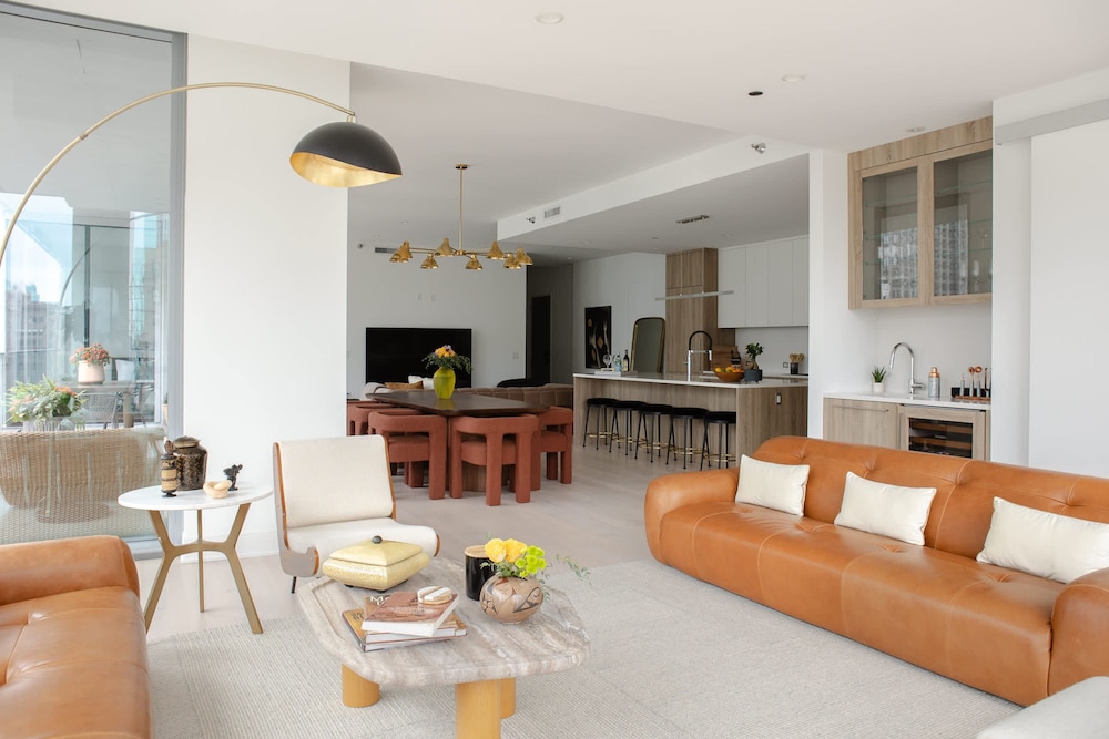 The Lyra Luxury Group Getaway - Two Penthouses