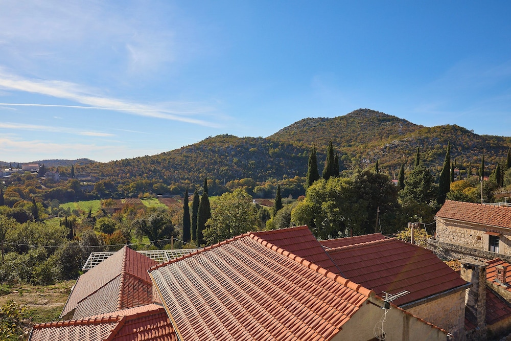 Hedera Estate, Villa Hedera XVI