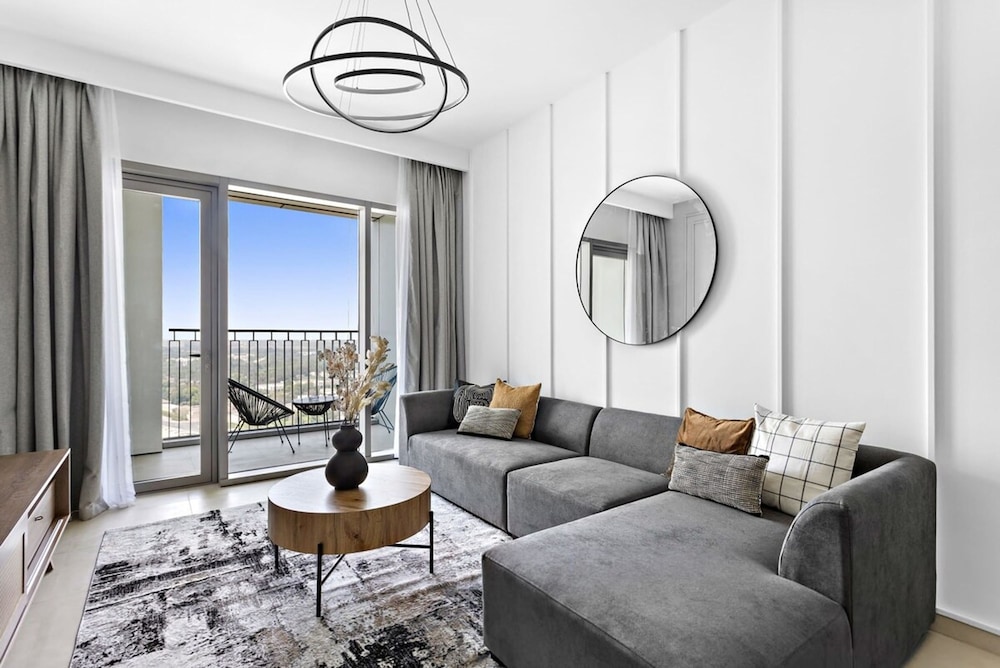 Silkhaus Lavish 1bdr in New Tower Pool Gym