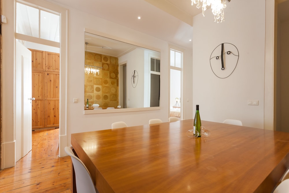 Tejo Vintage Three-Bedroom Apartment - by LU Holidays