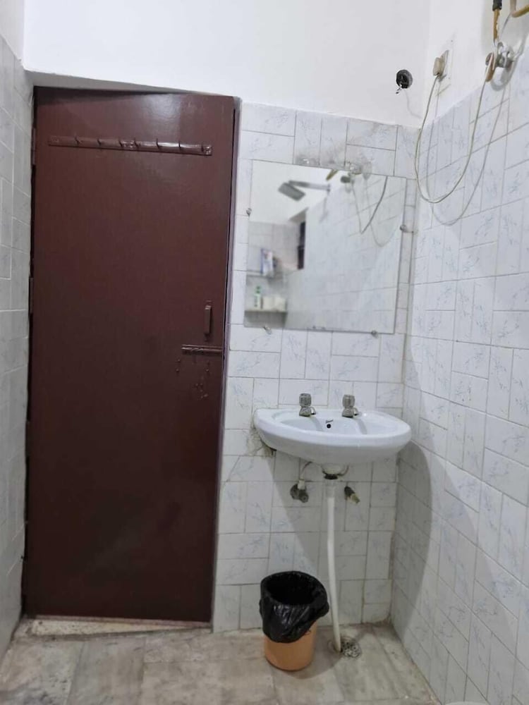 TNC Lucknow by The Nomad Cave Hostel
