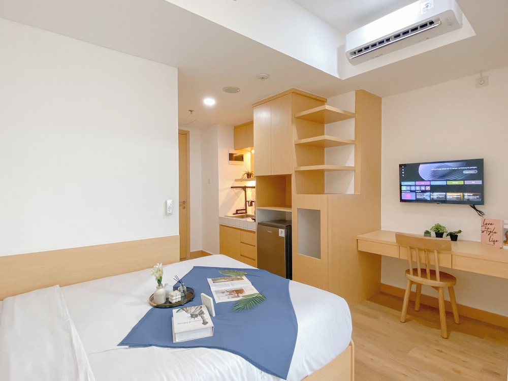 Studio Furnished At Pollux Chadstone Apartment