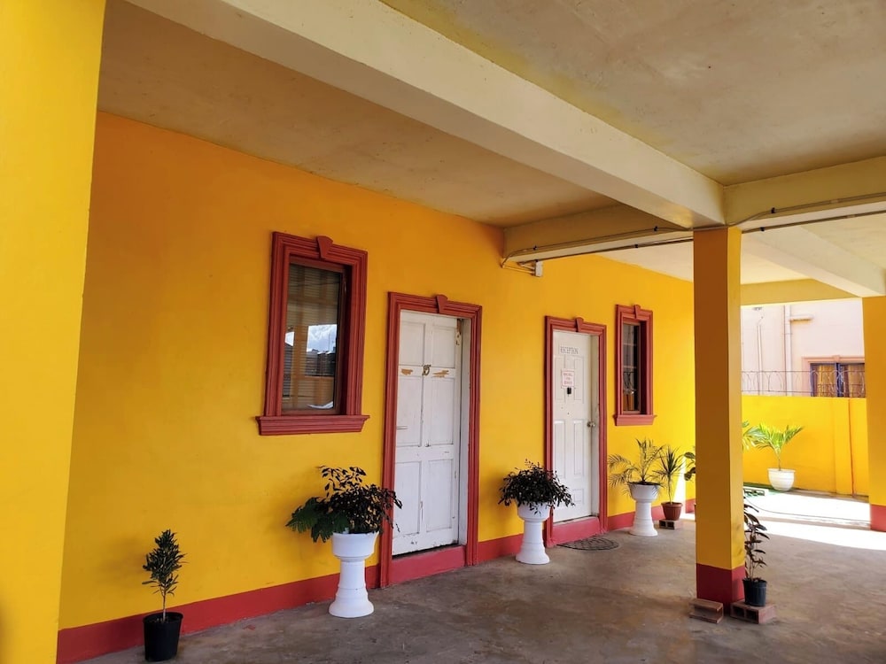 Studio 27 Inn