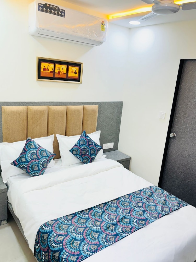 Hotel Sun Icon
