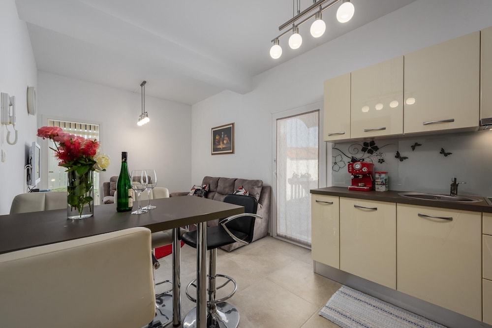 Apartment in Kukci With Heated Pool