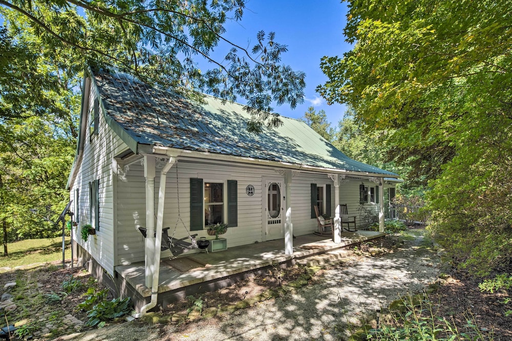 Whimsical Bat Cave Cottage w/ Fire Pit!