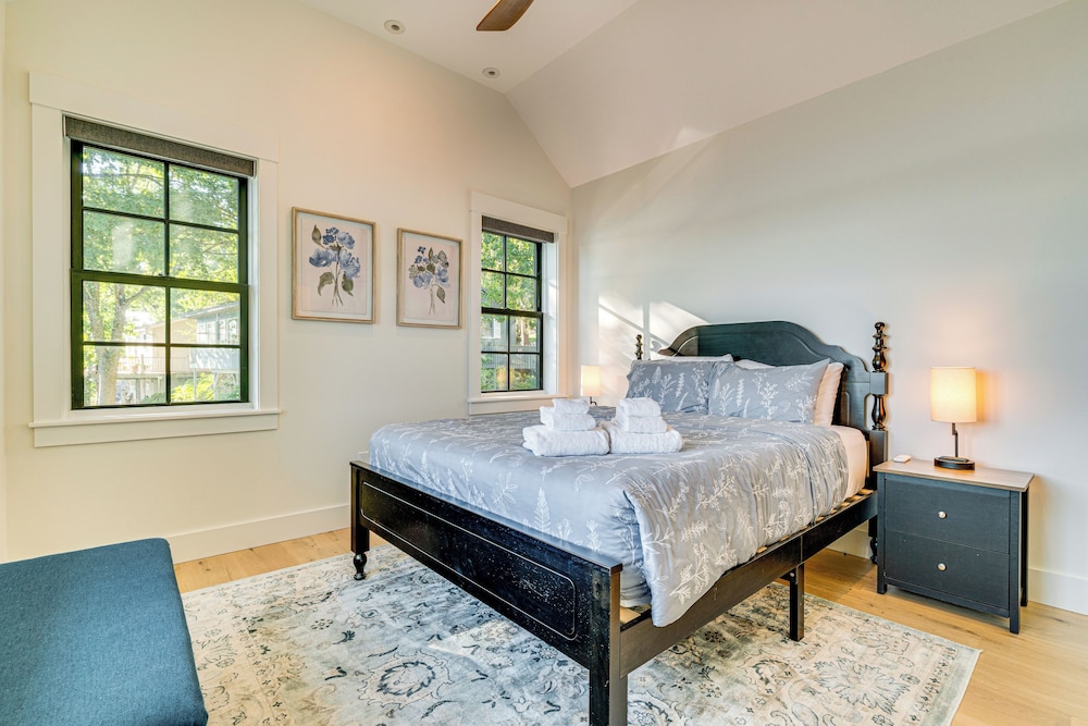 Scenic Views, Private Dock: Lake Bomoseen Retreat!
