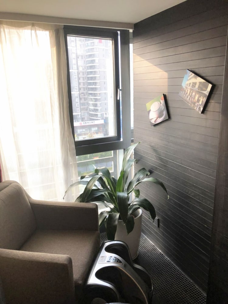 Jasmine International Hotel