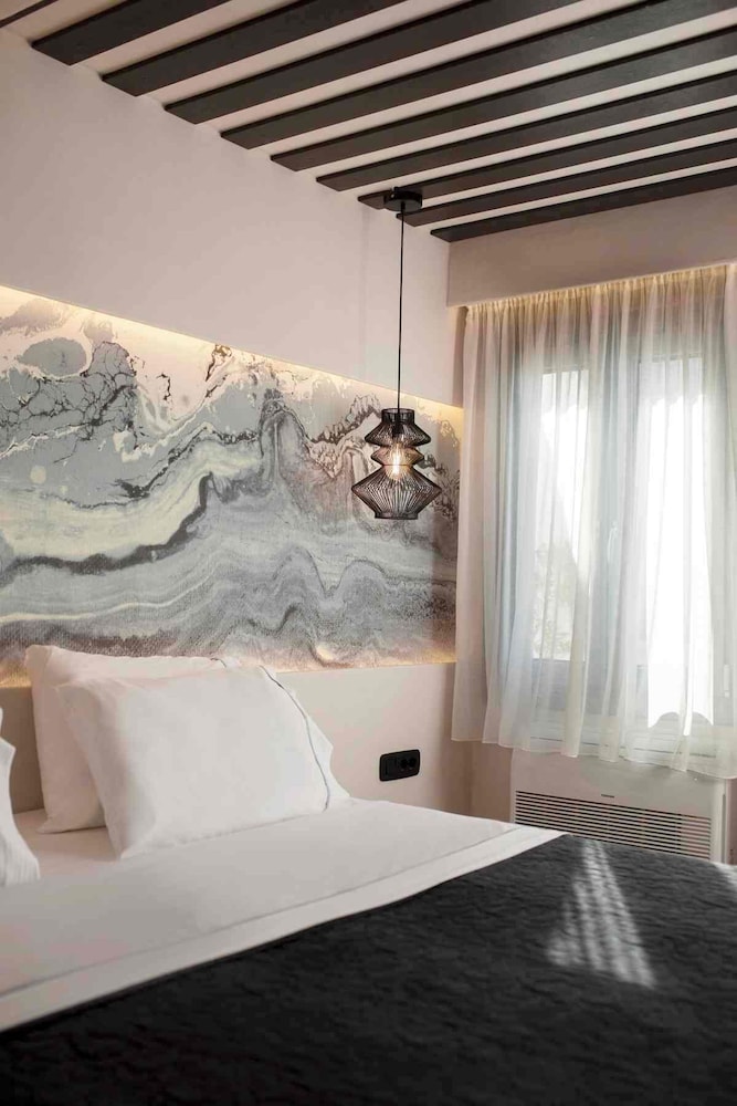 ArmonOia Suites