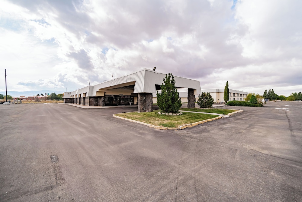 Pocatello Vacations - Motel 6 Pocatello, ID - Property Image 5