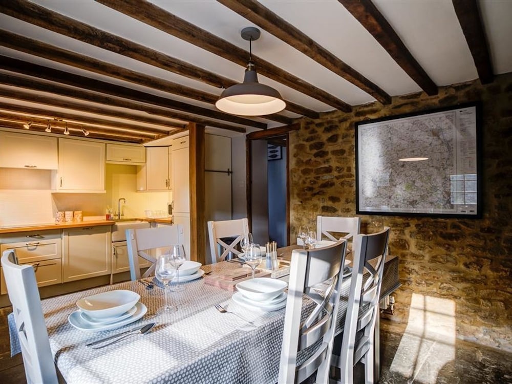Hollytree Cottage