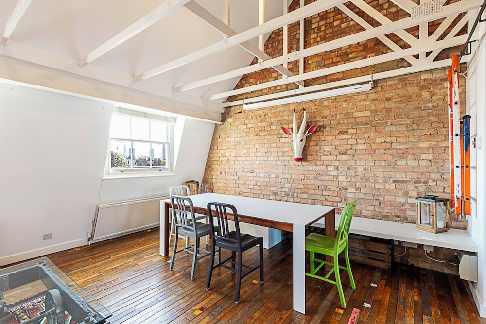 Charming Loft in Islington - Stunning View!